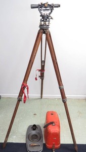 lot 60 image: Vintage Transit Survey - David White Instruments Model 8307 w Legs