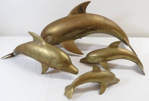 lot 76 image: Brass Dolphin Family of 4 - Largest Dolphin 20