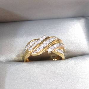 lot 117 image: 925 Cubic Zirconia Gold Tone Ring