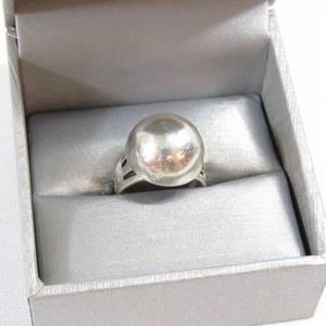 lot 118 image: Sterling Domed Ring