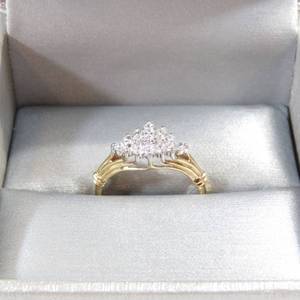 lot 133 image: 925 Cubic Zirconia Gold Tone Ring