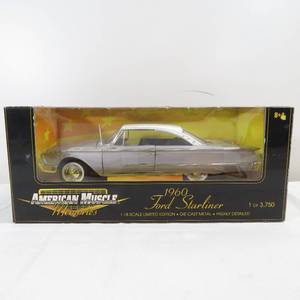 lot 139 image: Ertl Collectibles 118 American Muscle 1960 Ford Starliner Limited Edition of 3750