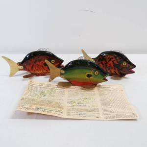 lot 200 image: Lot of 3 Folk Art Lead Weighted Fish Decoys and Vintage 1940s Fishing License