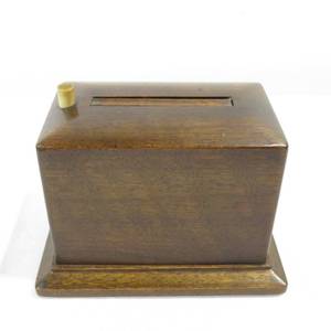lot 208 image: Vintage Pop Up Wood Cigarette Dispenser Box