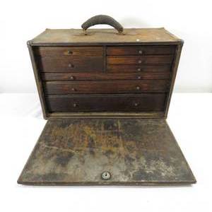 lot 279 image: Vintage Machinist Tool Chest WoodMetal with Tools NO KEY