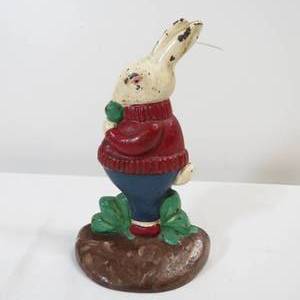 lot 283 image: Vintage 8 Cast Iron Rabbit Door Stop