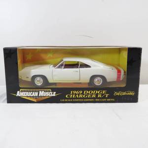 lot 300 image: Ertl American Muscle 118 Scale Diecast 1969 Dodge Charger RT White