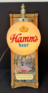 lot 12 image: Vintage Hamms Beer Globe Light Wall Sconce