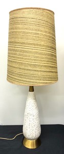 lot 6 image: Mid Century Table Lamp