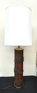 lot 55 image: Vintage Table Lamp