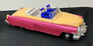 lot 74A image: Vintage Ideal Fix It Convertible with Accessories