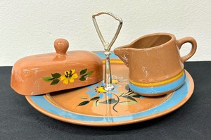 lot 94 image: Vintage Stangl Pottery Redstone Tidbit Tray, Creamer and Butter Dish Cover