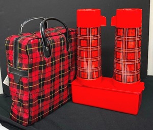 lot 133 image: Vintage Alla-diner Outing Kit by Aladdin