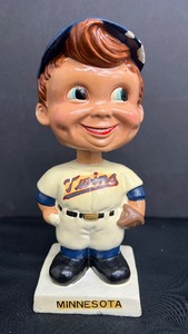 lot 148 image: Vintage Minnesota Twins Baseball Bobblehead Nodder - Early 1960s