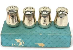 lot 154 image: Vintage Sterling Silver Salt and Pepper Shakers