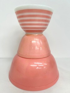 lot 182 image: Vintage Pyrex Solid Pink and Pink Rainbow Stripe Mixing Bowls - Set of Three