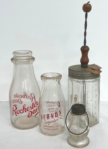 lot 179 image: Vintage Glass Kitchenware Items