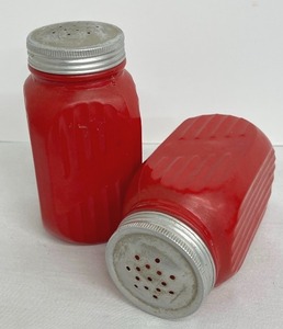 lot 180 image: Rare Vintage Red Uranium Glass Salt and Pepper Shaker Set