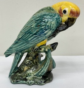 lot 144C image: Vintage Stangl Pottery Parrot Figurine