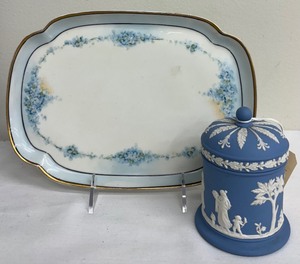 lot 114 image: Vintage Small Vanity and Blue Jasperware Wedgewood Tobacco Jar