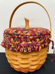 lot 116 image: Vintage Longaberger Pumpkin Basket with Liner - 1997