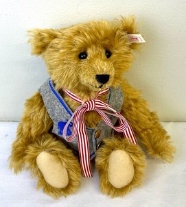 lot 90A image: Steiff Century Bear - 20002001 Club Edition Teddy Bear