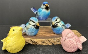 lot 77A image: A Beautiful Collection of Goebel Colorful Birds
