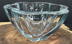 lot 75A image: Vintage Strombergshyttan Blue Lobed Glass Bowl