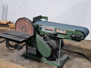 lot 13 image: Central Machinery 4x36 Belt & 6 Disc Sander