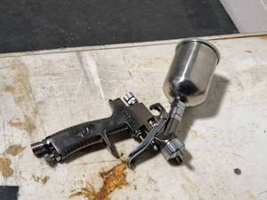 lot 35 image: Spray Gun
