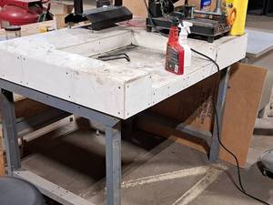 lot 58 image: Laminate Top  Metal Custom Workstation 36x49x36