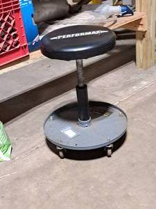 lot 97 image: Performax Rolling Work Shop Stool