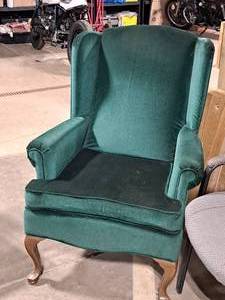 lot 107 image: Living Room Claw Foot Padded Arm Chair