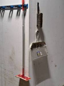 lot 130 image: Swiffer Mop, Dust Pan, Hand Broom
