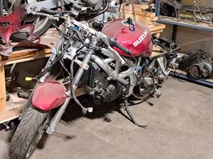 lot 43 image: Suzuki Motorcycle (For Parts Only)