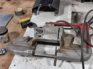 lot 154 image: Milwaukee Heavy Duty Band Saw
