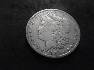 lot 33 image: 1900 S Morgan Silver Dollar