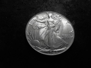 lot 40 image: 1946 Walking Liberty Half Dollar