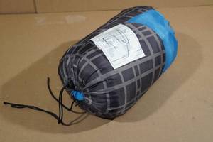 lot 91 image: Coleman Youth Sleeping Bag