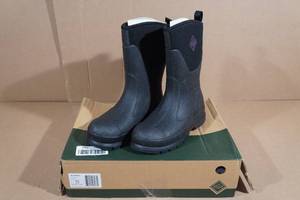 lot 107 image: Muck Boots Womens Chore Classic Mid Boots -Size 8