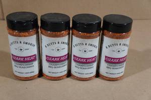 lot 116 image: R Butts R Smokin Ozark Heat BBQ Seasoning