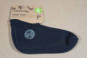 lot 141 image: Akon Short 2mm Neoprene Socks -Size 6
