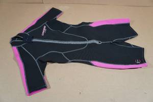 lot 143 image: Cressi Lido Womens 2mm Wetsuit -S2