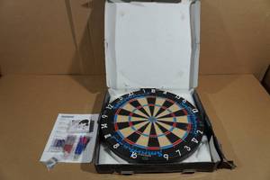lot 146 image: Unicorn Smartboard Dart Game Set