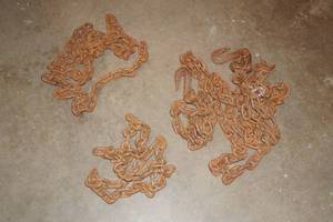 lot 185 image: 3 Chains