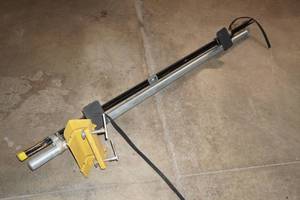 lot 190 image: Universal LiftingSupport Bar
