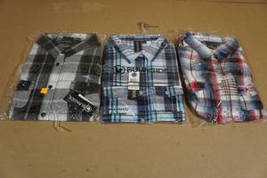 lot 193 image: 3 Mens Plaid Dress Shirts -Large