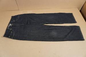 lot 197 image: Levis Mens Jeans 32x32