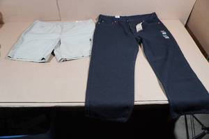 lot 202 image: Mens Shorts and Pants -42 Waist