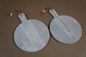 lot 223 image: 2 Wood Cutting Boards 13.5x10